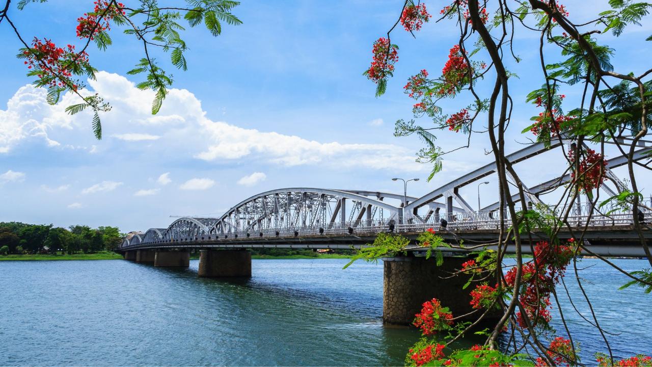 Day 1 The Gorgeous Perfume River Of Hue